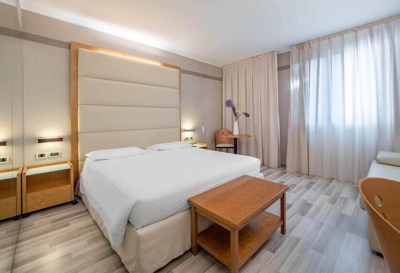 Трехместный Номер Премиум, Park Hotel Ai Pini & Restaurant Ai Pini