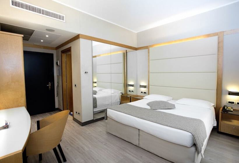 Четырехместный номер Премиум, Park Hotel Ai Pini & Restaurant Ai Pini