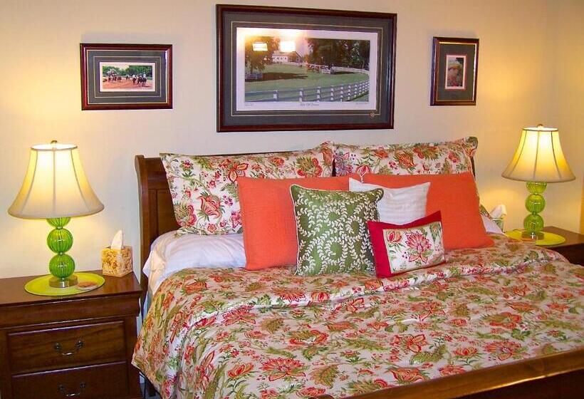 Люкс Кровать Кинг, Lyndon House Bed & Breakfast