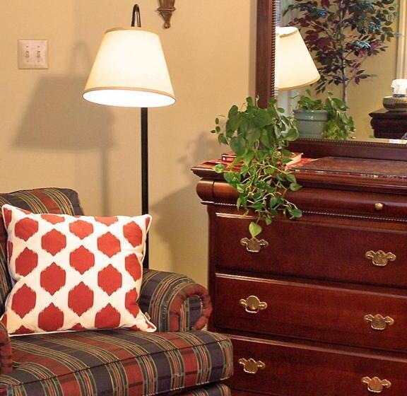 Классический Номер, Lyndon House Bed & Breakfast