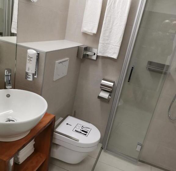 Standard room with outdoor bath, 16 By Messe & Stadion Suisse In Minuten & Late Check In