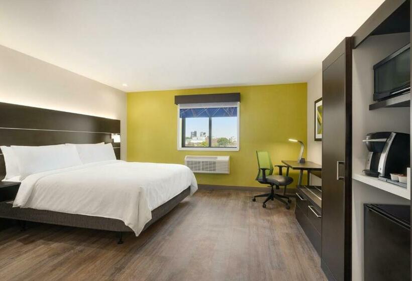 Quarto Estandar Cama King para Deficientes Físicos, Holiday Inn Express   Jamaica   Jfk Airtrain   Nyc, An Ihg