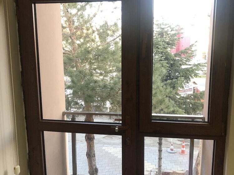 اتاق اکونومی, Banaz Eren Otel
