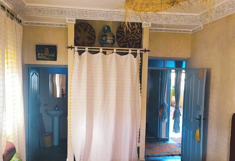 Номер Комфорт, Auberge Le Petit Jardin