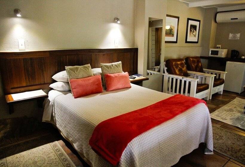 Номер Классика Двуспальная Кровать, Ikaia River Lodge