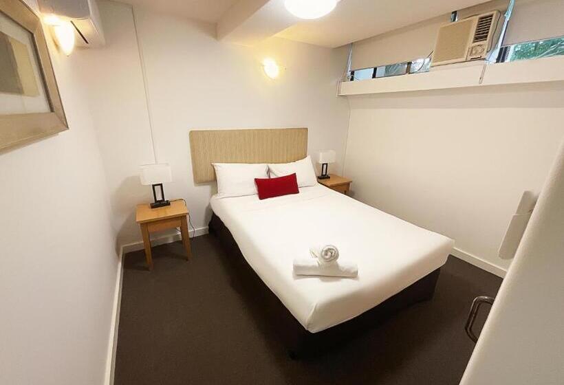 Апартаменты 3 Спальни, Tiki Hotel Apartments Surfers Paradise