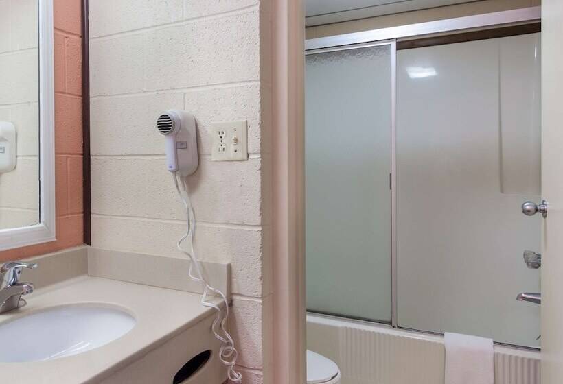 Номер Стандарт 2 Двуспальные Кровати, Americas Best Value Inn Wytheville
