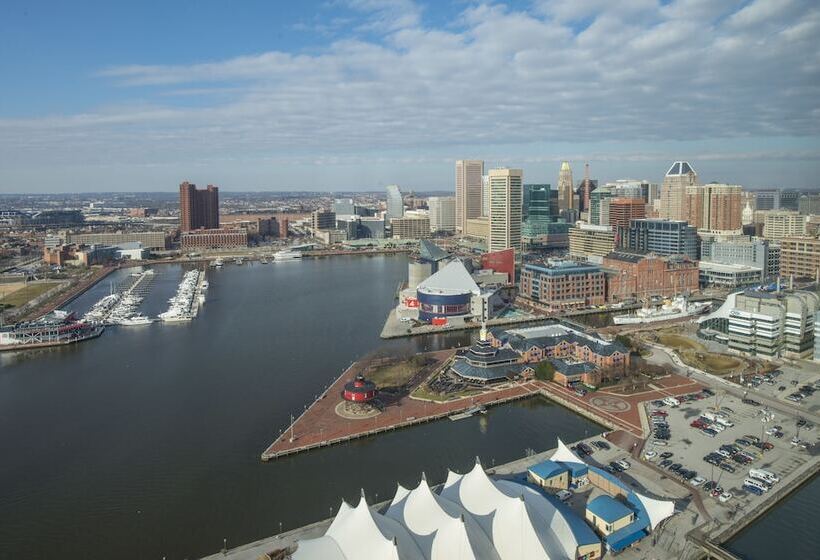 전망 스탠다드 룸 더블 침대, Baltimore Marriott Waterfront