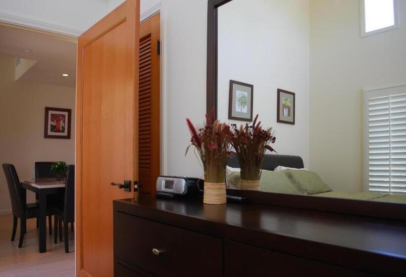 带2个卧室的套房, Bella Capri Inn And Suites