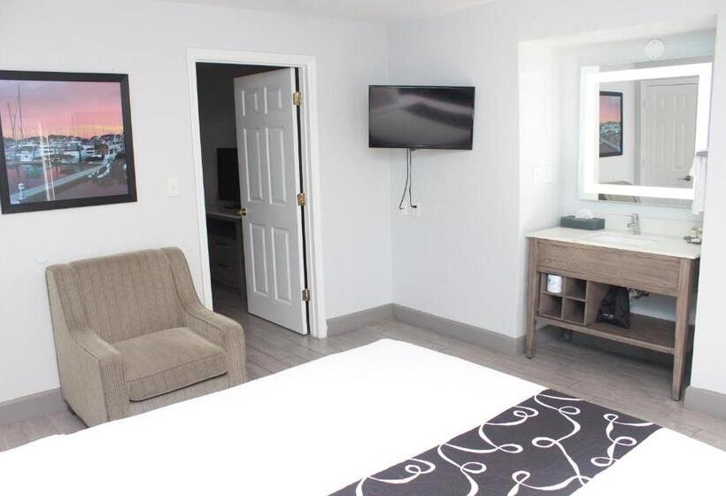 חדר סטנדרט נוף לעיר, La Quinta By Wyndham Oceanfront Daytona Beach