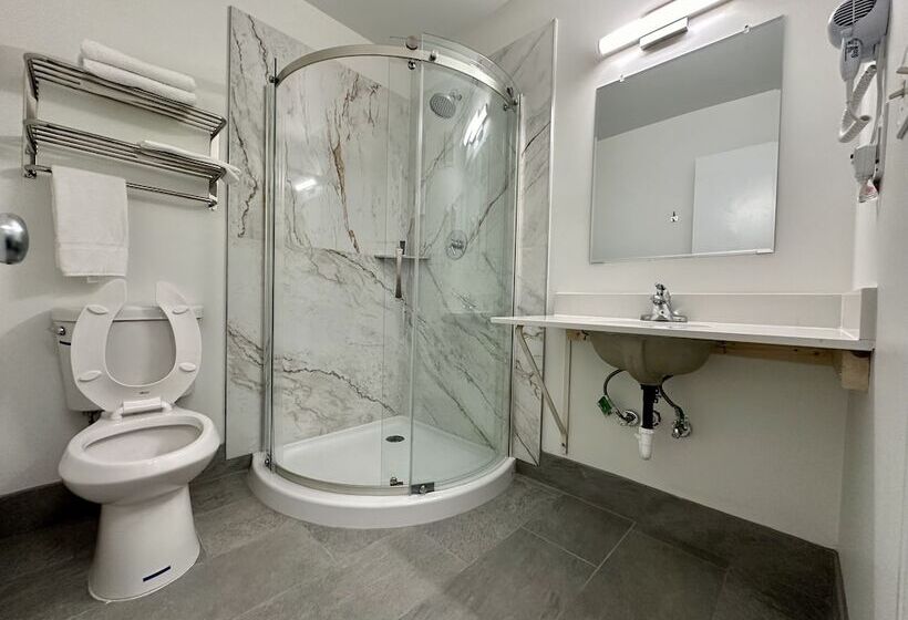 Номер Стандарт, Royal Inn And Suites Charlotte Airport