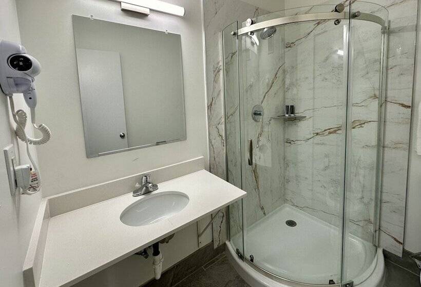 Номер Стандарт 2 Двуспальные Кровати, Royal Inn And Suites Charlotte Airport