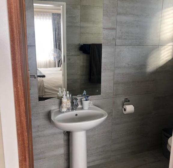 Номер Стандарт, 8 On Acacia Guesthouse