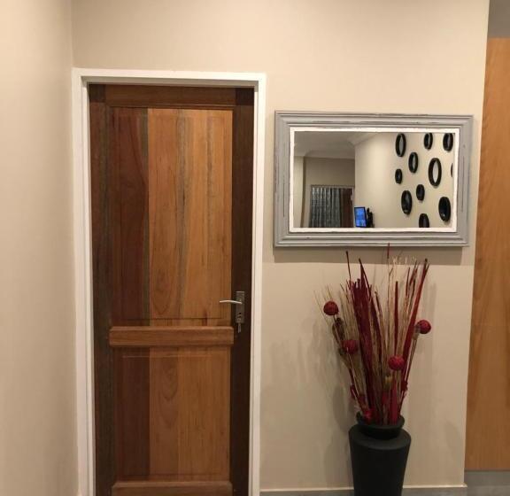 Номер Стандарт, 8 On Acacia Guesthouse