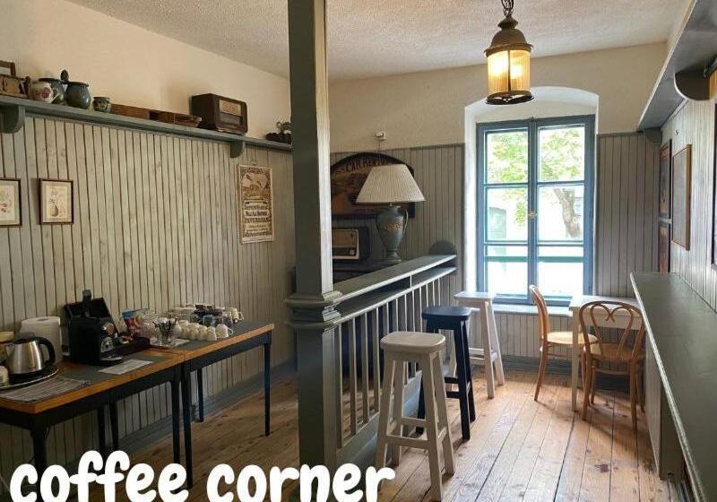 Habitación Cuádruple Economy, Postel Hostel