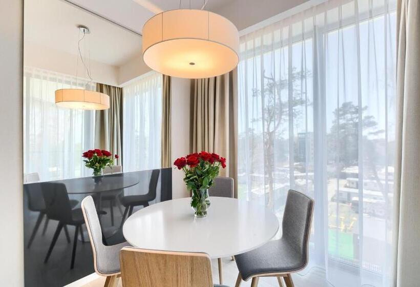 Апартаменты Deluxe 1 Спальня Боковой Вид на Море, Dune Resort Mielno   C