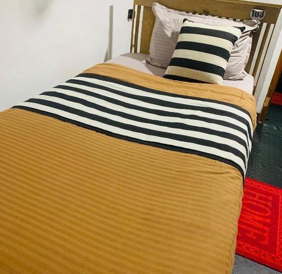 Cama em Quarto Compartilhado, Noname Hostel And Cafe