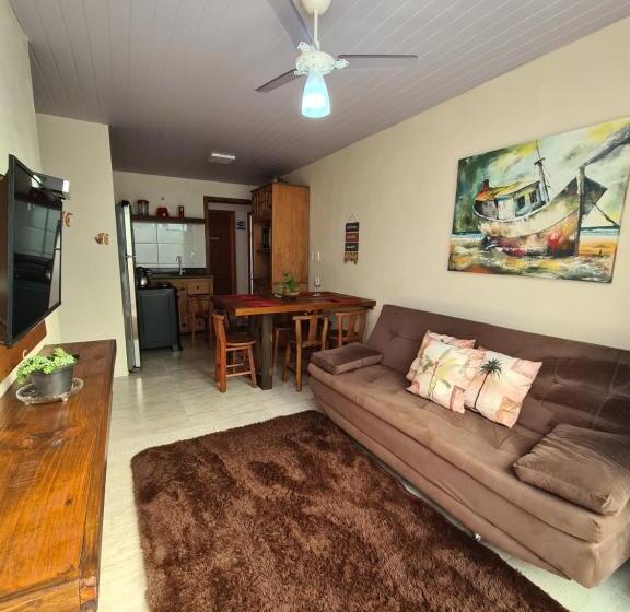 Apartamento Superior 1 Dormitório, Residencial Salmão