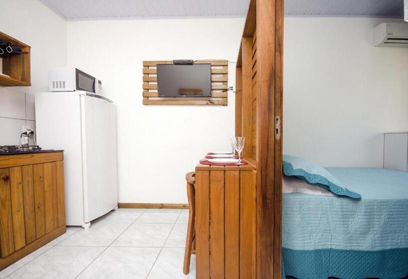 Apartamento 1 Dormitório com Sacada, Residencial Salmão
