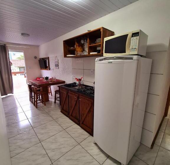 Quarto Estandar, Residencial Salmão