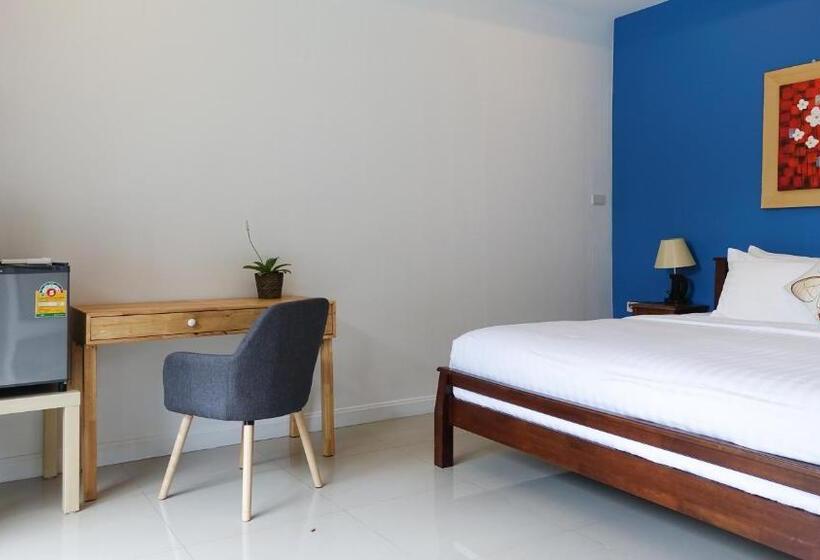 풀장 전망 디럭스 룸, The Snug Airportel   Phuket Airport