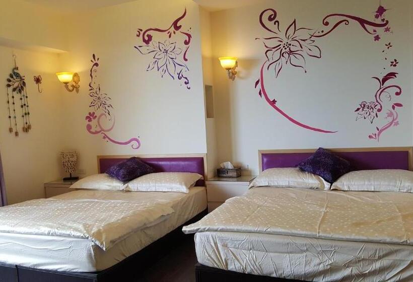 اتاق استاندارد چهارنفره با بالکن, Qinbianlu B&b