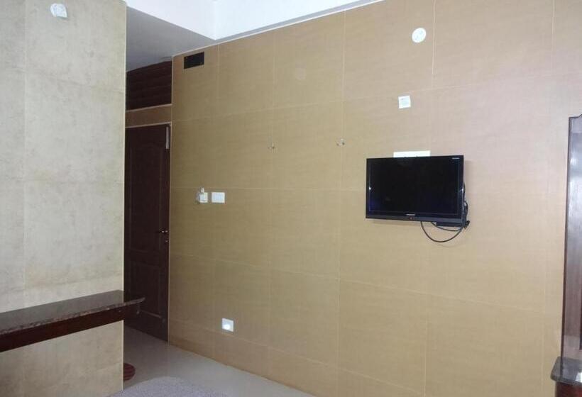 Quarto Deluxe, Aditya Inn