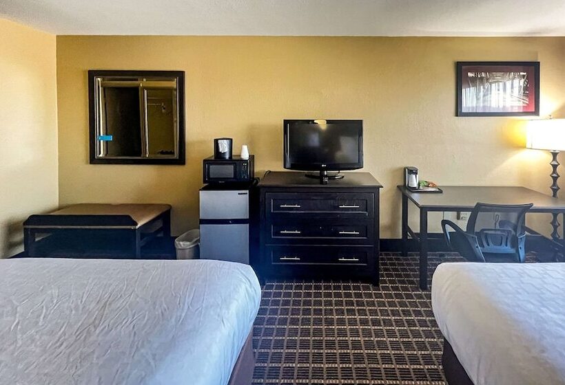 Номер Стандарт 2 Двуспальные Кровати, Clarion Hotel & Suites