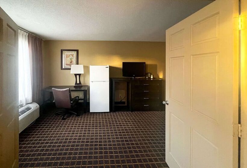 Люкс, Clarion Hotel & Suites