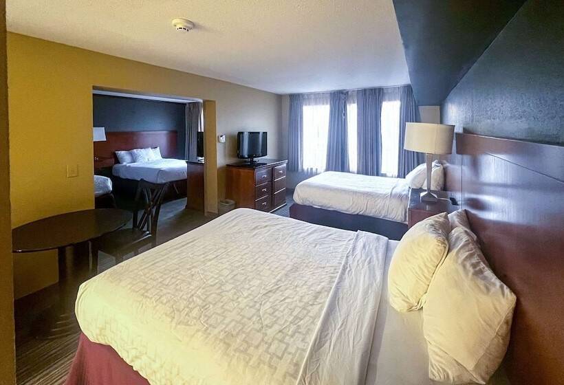 Люкс, Clarion Hotel & Suites