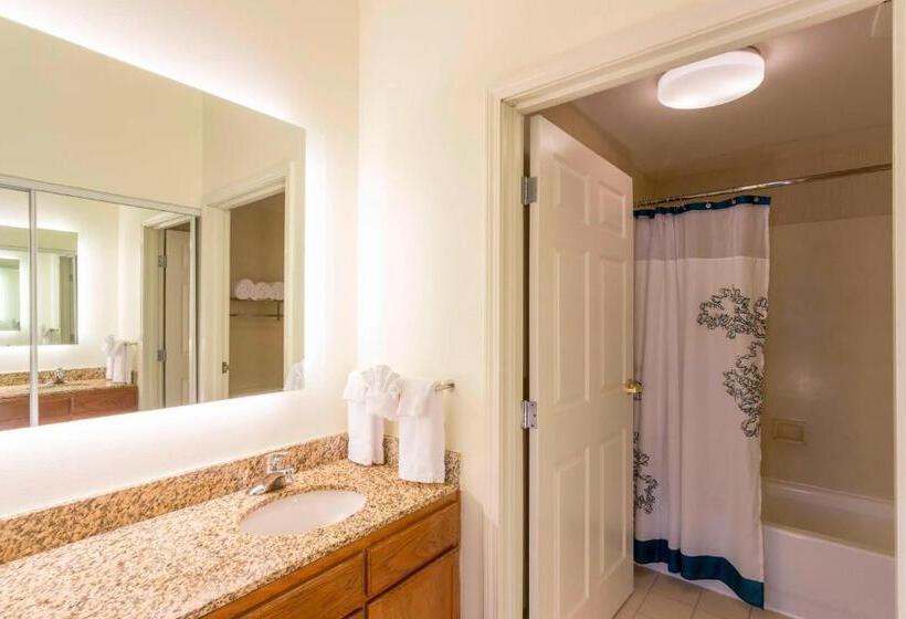 استودیوی استاندارد, Residence Inn Louisville Northeast