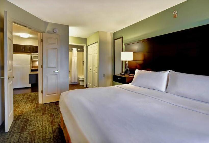 سوئیت با تخت بزرگ, Staybridge Suites Madison   East, An Ihg