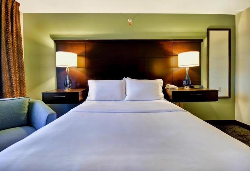سوئیت 2 خوابه, Staybridge Suites Madison   East, An Ihg
