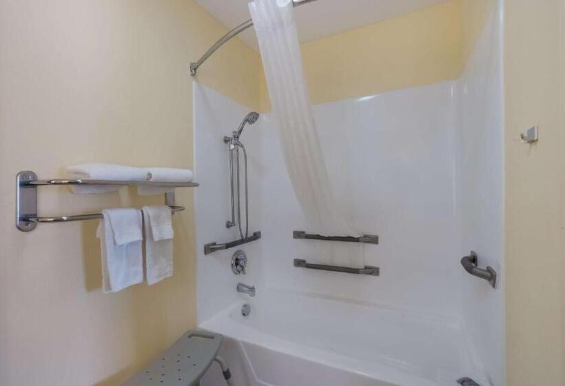 适合残疾人士使用的带超级大床的标准间, Surestay Hotel By Best Western Manning