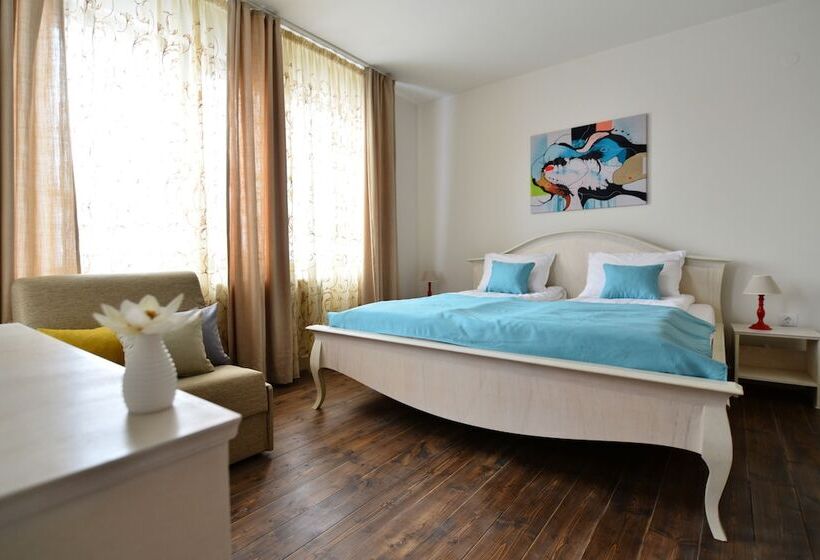 Дом 4 Спальни, Katerina Guest House