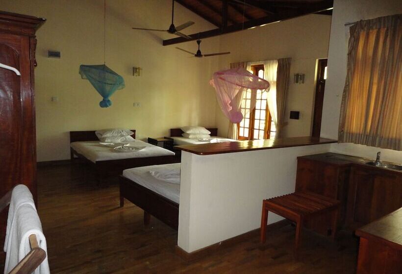 Семейный Номер, Tikiri Villa Eco Resort
