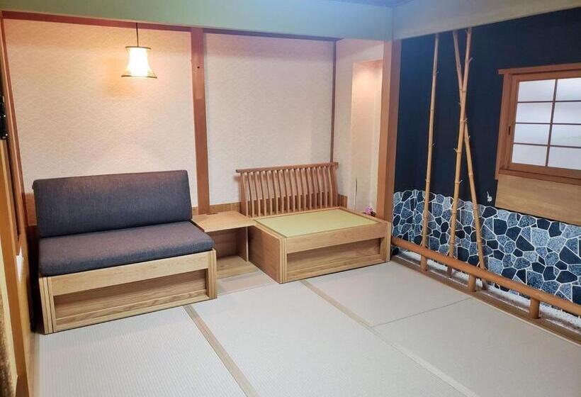 Семейный Номер, Shiroyama Ryokan