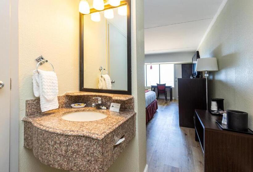 Номер Стандарт Вид на Море, Sandcastle Resort