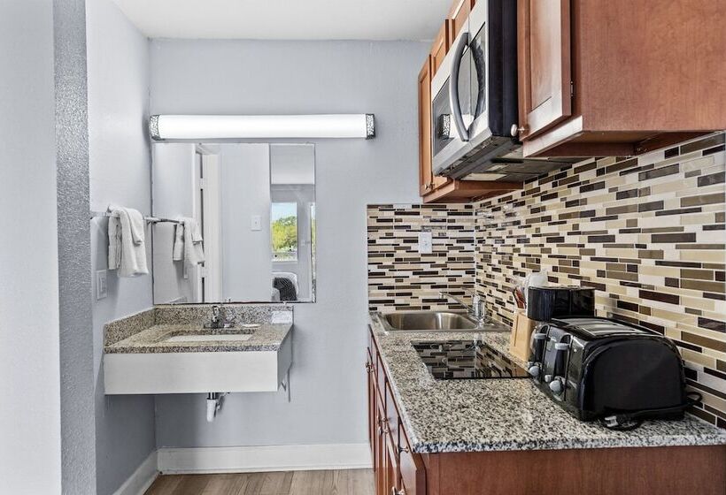 Номер Стандарт 2 Двуспальные Кровати, Studio 6 Wilmington, Nc