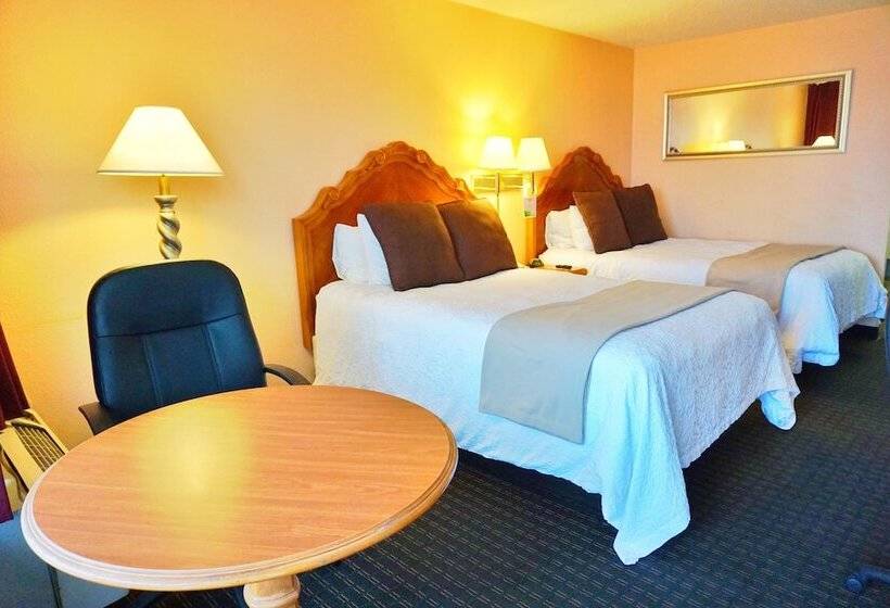 Номер Стандарт 2 Двуспальные Кровати, Castle Inn & Suites