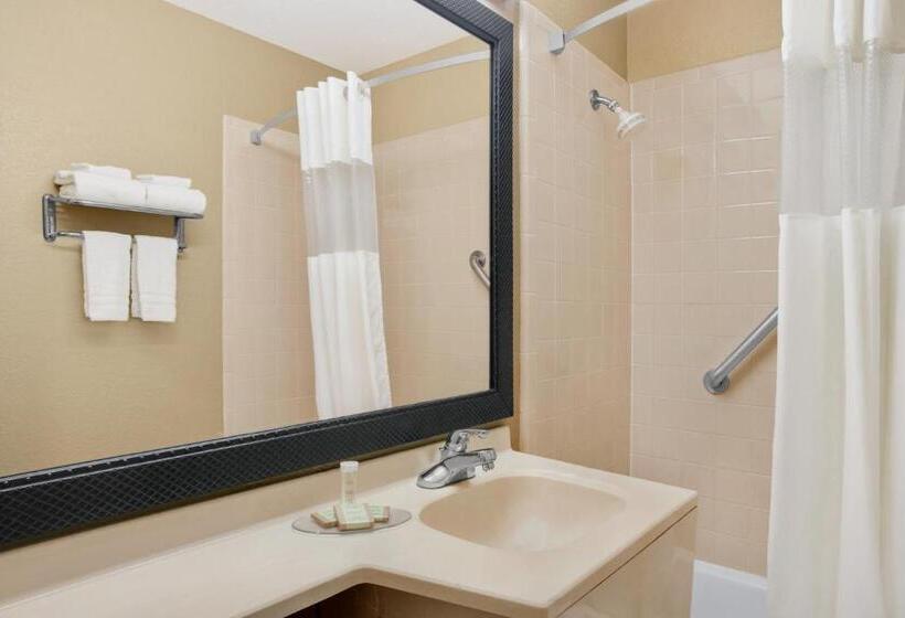 ２ダブルベッドのスタンダードルーム, Super 8 By Wyndham Belleville St. Louis Area