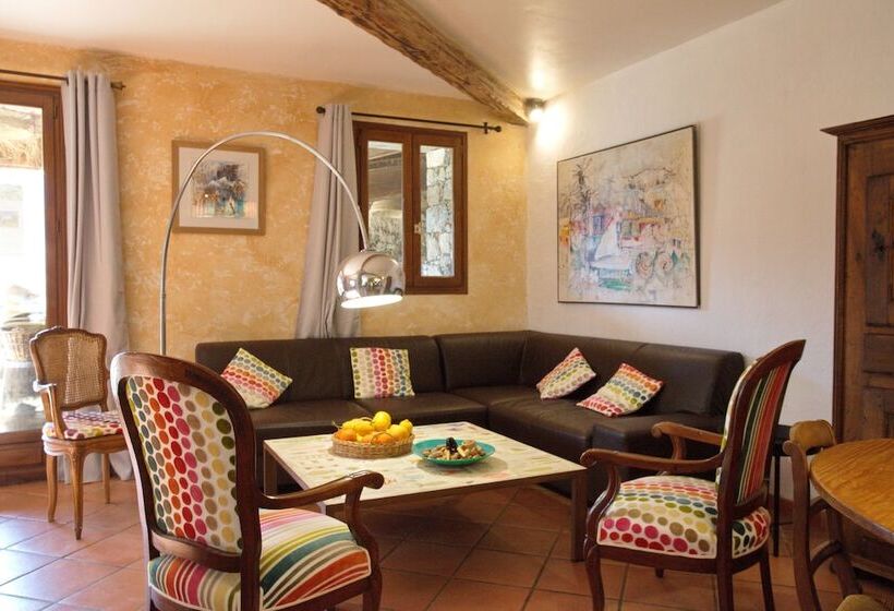 Family Suite, A Muvrella