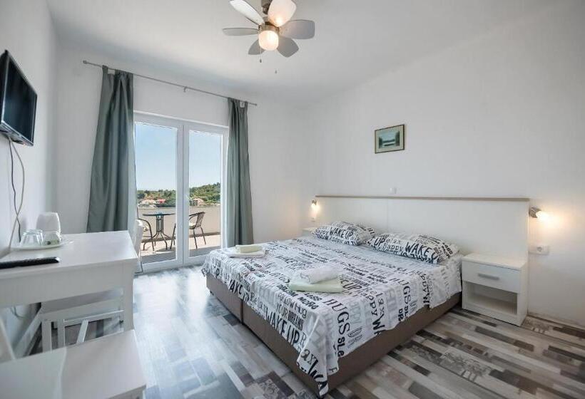 Номер Стандарт с Балконом, Picić Guesthouse