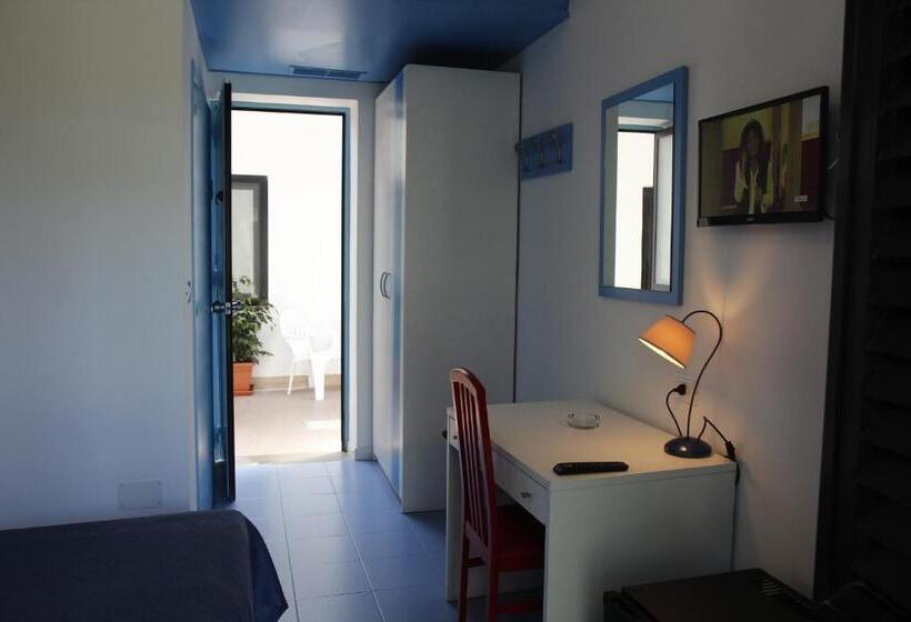 Номер Economy, B&b Marina