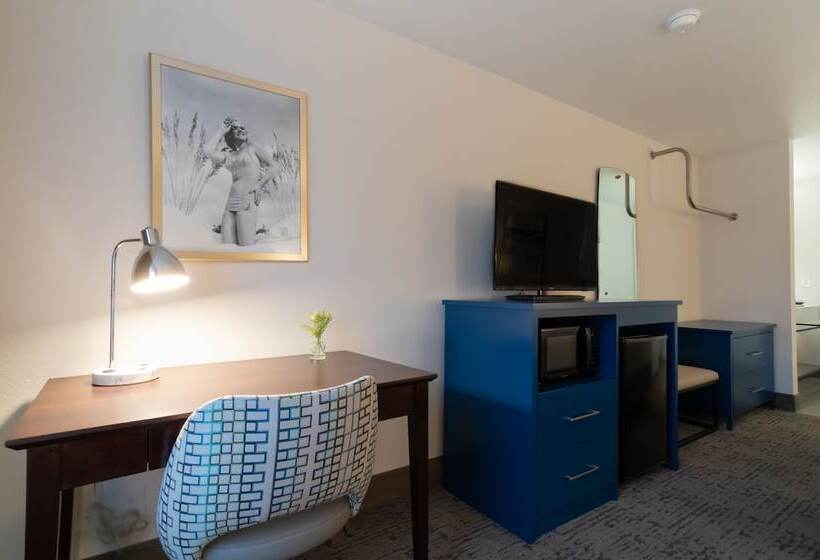 Люкс Кровать Кинг, Oxford Suites Portland  Jantzen Beach