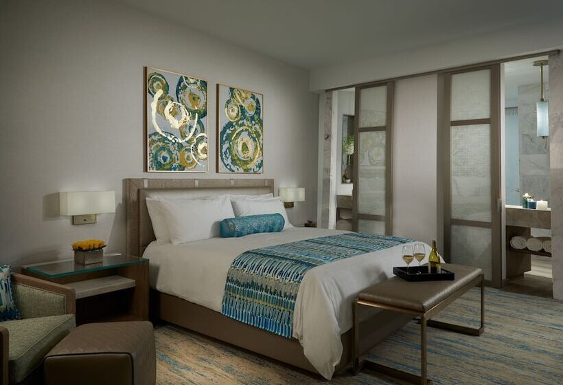 חדר דלוקס נוף בריכה, Seminole Hard Rock Hotel & Casino Hollywood
