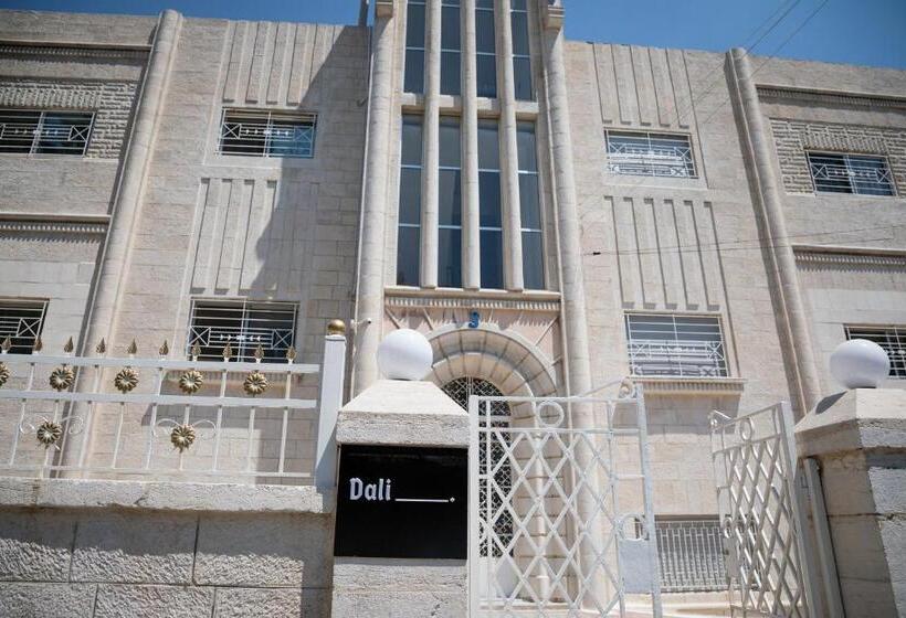 اتاق لوکس, Dali House
