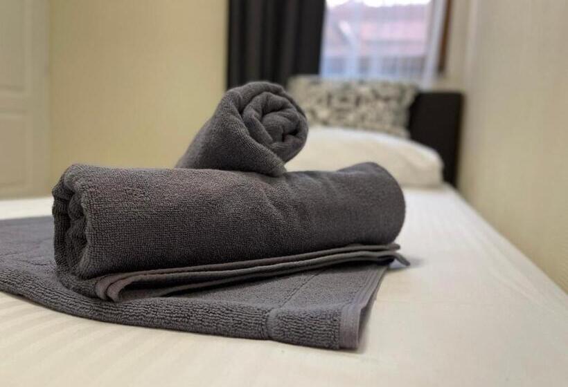 标准单人间, Végvári Hotel Eger