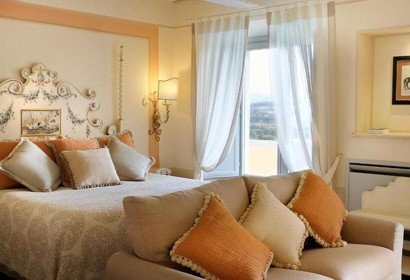 Полулюкс, Il Falconiere Relais & Spa