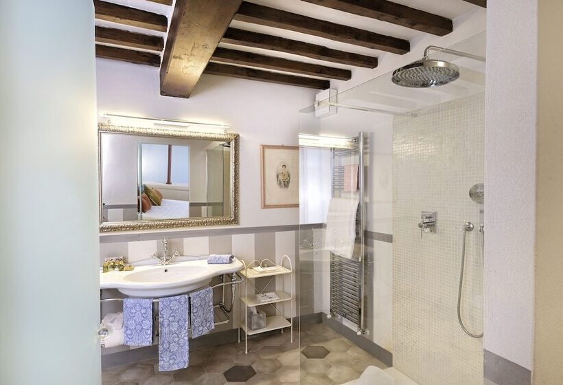 Quarto Clássico, Il Falconiere Relais & Spa